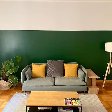 Downtown Chic - Quiet Retreat With Free Wifi & Air Conditioning