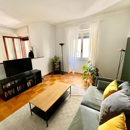 Ampio Bilocale Centro Apartment Milan